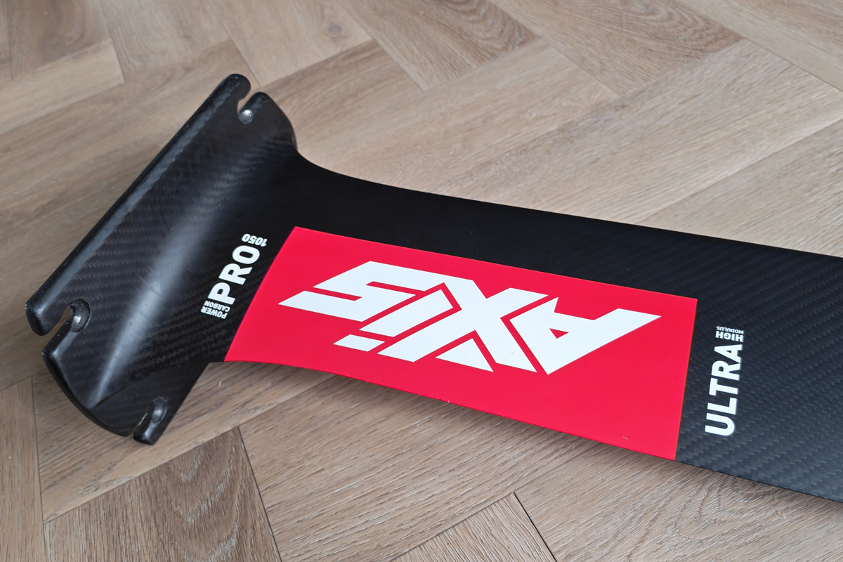 Demo: Axis Foils PRO - Ultra High Modulus Carbon Mast 105cm - Afbeelding 4
