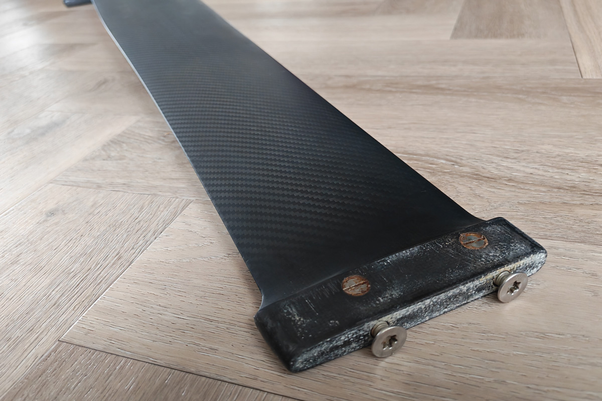 Demo: Axis Foils PRO - Ultra High Modulus Carbon Mast 105cm - Afbeelding 5